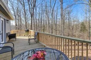 Kentucky Lake Retreat 4 Mi to Shore Boat and Fish! - Waverly