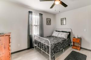 Kentucky Lake Retreat 4 Mi to Shore Boat and Fish!