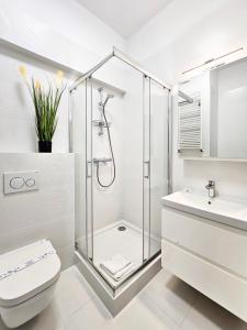 visit baltic - Platan Tower Grey