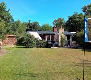 Charming Summer House With A Large Sunny Garden - Vejby