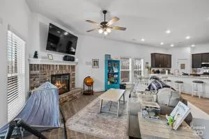 Cozey Pet-Friendly Hideout near XNA - Gentry