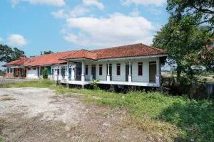 SPOT ON 92832 Al Mahira Syariah - Jatiwangi