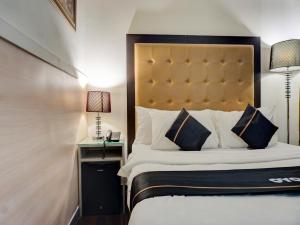 Phòng Standard giường đôi (Standard Double Room)