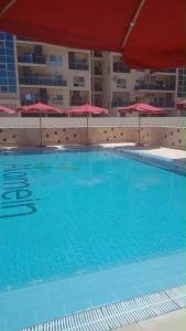 شقه فاخره ف ابراج العلمين الجديده الدور تاون 3غرف مكيف و3حمام دور 7 اسانسير فيس و انستجرام osama el sharkasy