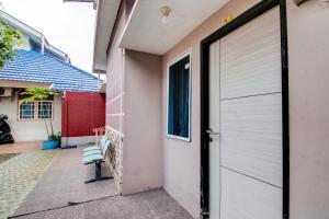 Hotel O Raya Guest House Syariah