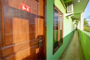 Hotel O Sahabat Syariah Near Plasa Telkom Bawean