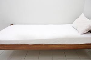 OYO Life 92925 Kost Bu Mala 2 Syariah