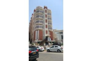 OYO 153 Qurum Heights Hotel