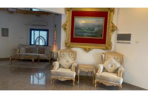 OYO 153 Qurum Heights Hotel