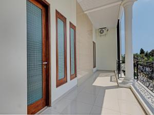 OYO Life 92935 Ayu Kost Eksklusif