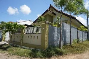 SPOT ON 92992 Kost Amantu - Pandean