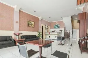 OYO 93046 Hotel Fortuna Parepare - Watansopeng