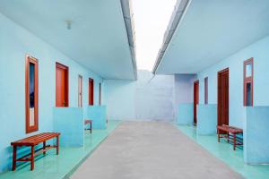 OYO Life 93017 Kost H Soeroso