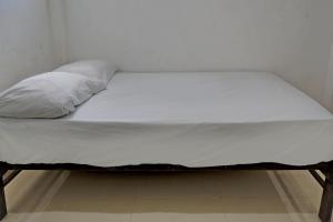 OYO Life 92919 Kost Wijaya Kusuma Lake Syariah