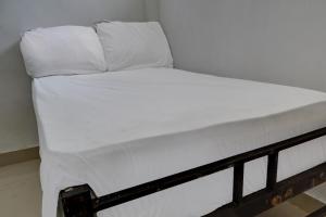 OYO Life 92919 Kost Wijaya Kusuma Lake Syariah