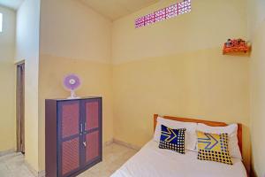 OYO Life 92954 Shanti Kost