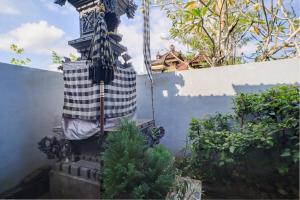 OYO Life 92838 Kost Ibu Surya