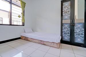 OYO Life 92901 Kost Bu Nur
