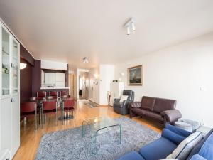 Apartment in Knokke near Zeedijk Beach