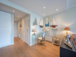 Apartment in Duinbergen near Sailing School