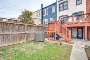 Walkable Location Modern DC Apt with Yard Access!