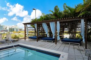 Exclusive unit in Miami Sunshine