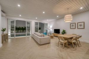 Brand New 4BR Colonial Retreat in Berawa, Canggu