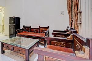 OYO 93114 Salak Homestay Syariah