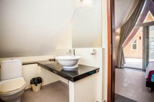 Villa Santa Barbara Right On the Beachfront