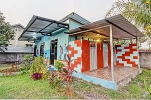 OYO 93121 Abi Bungalow & Hostel - 丹戎