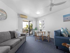 2-Bed with Pool, Near Torquay Beach, Hervey Bay
