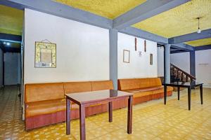 OYO 93237 Hotel Triarga