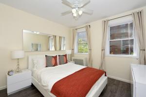 Amazing 4 BR 1 BTH Laundry Dishwasher