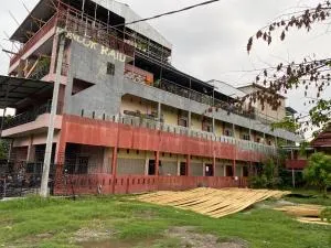 OYO 93414 Wisma Ratu Syariah Near SMP Negeri 2 Watang Pulu - Pinrang