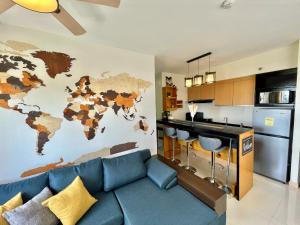 3-Bedroom Condo with Free Pool Access near Abreeza Mall