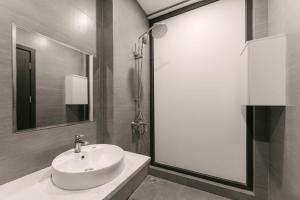 Phòng Đôi Phổ Thông (Economy Double Room)