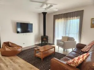 Mount Emu Views - Dartmouth