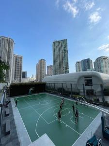 The Serene Escape Ph Rockwell Balcony View 1BR