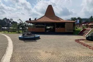 Capital O 93437 Embung Banteran CottageNearLapangan Banteran - 巴图拉登