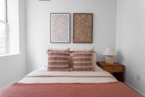 Your NYC Home 2Bedroom Apartment Steps from Iconic Landmarks