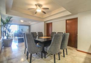 Apartment in Acapulco Diamante with beach access