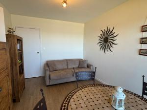 Studio en bord de mer avec balcon et vue imprenable, accès direct plage - FR-1-487-317