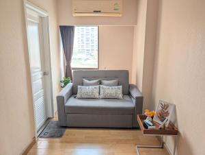 Executive Suite 1BR and Sofa Bed 150m to Nana BTS