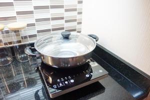 Executive Suite 1BR and Sofa Bed 150m to Nana BTS