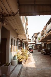 Spacious Relaxing Townhouse with Rooftop in Ekamai