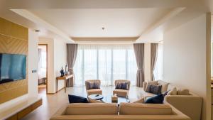 Laguna Seaview Penthouse with Rooftop Pool 50 m to Bang Tao Beach