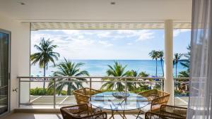 Laguna Seaview Penthouse with Rooftop Pool 50 m to Bang Tao Beach