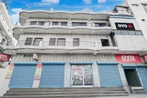 SPOT ON Hotel Town House - Pīrthala