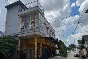 OYO 93528 Guest House Zidan 21 - Tana Paser