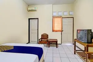 SPOT ON 93539 Juan Guest House - Banyumas